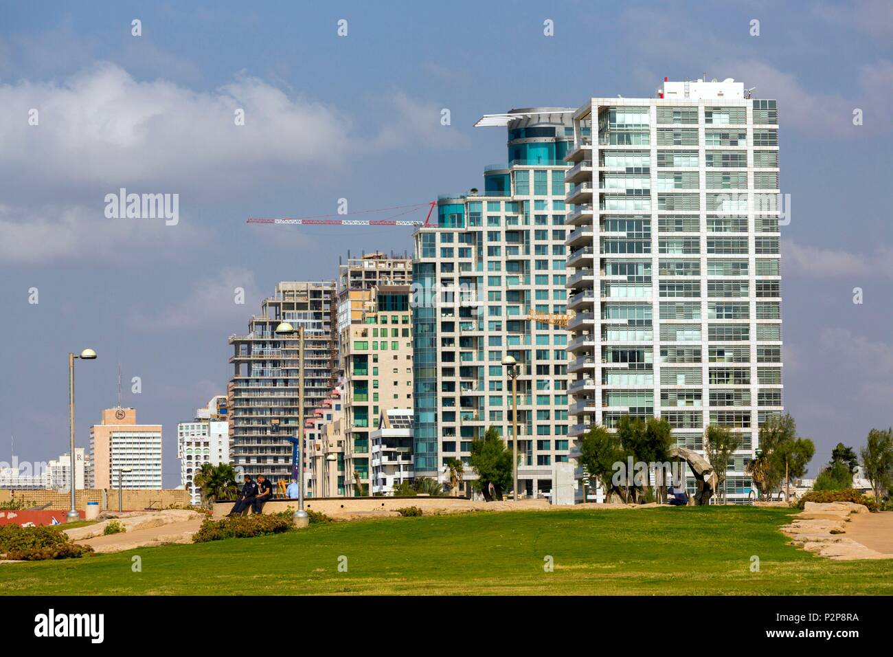 Tel aviv construction site israel hi-res stock photography and images ...