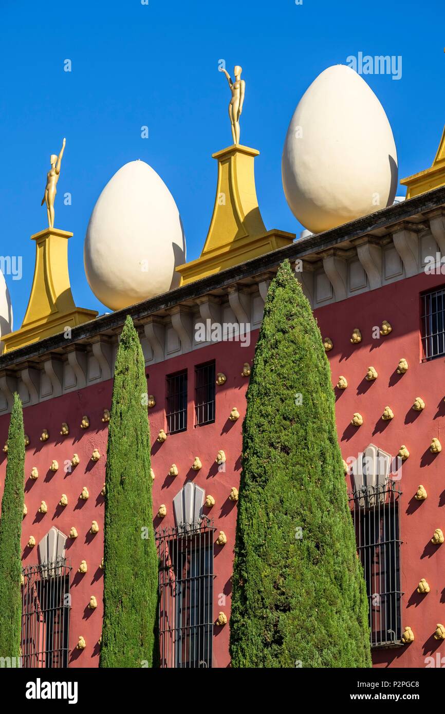 Spain, Catalonia, Figueras, Dali Theatre and Museum dedicated to the artist Salvador Dali in his home town of Figueras Stock Photo