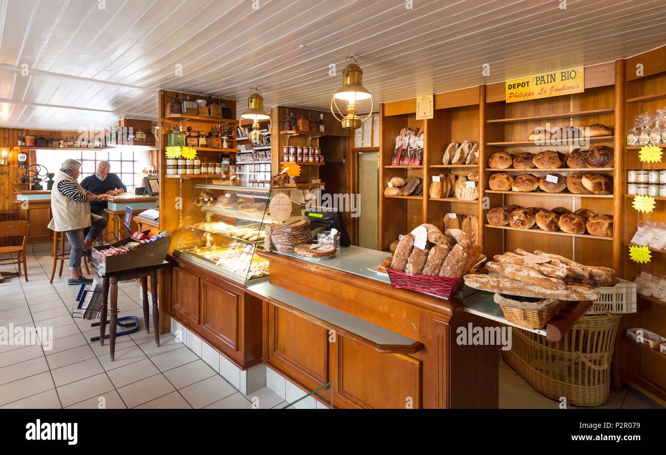 France, Morbihan, Saint Armel, the Moulin à Café and its famous goch bread  Stock Photo - Alamy