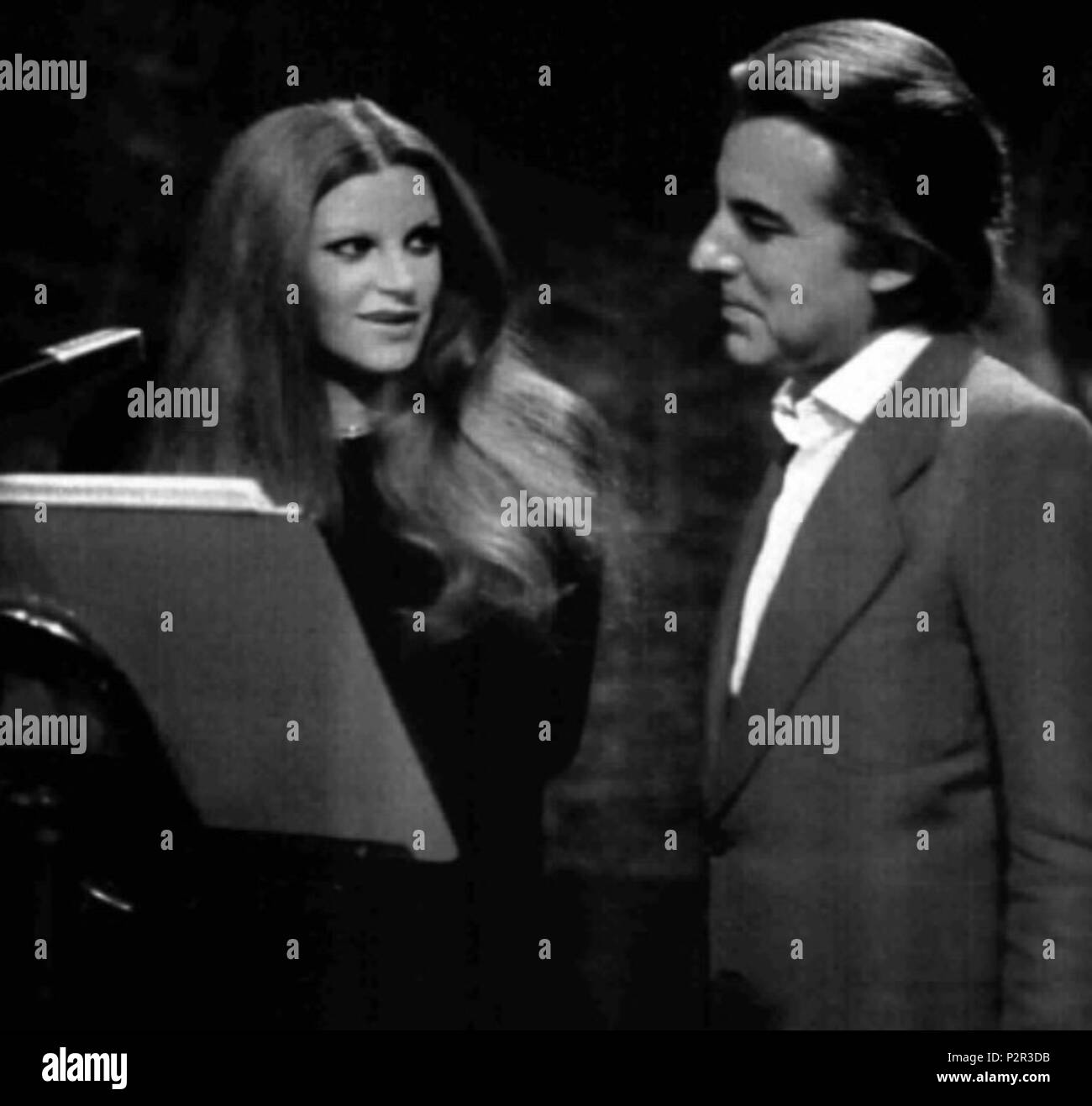 . Italian singer Milva and composer Giorgio Gaslini . November 1975. Unknown 57 Milva and Giorgio Gaslini Stock Photo