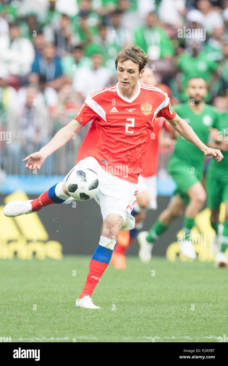 Mario FERNANDES (RUS) with Ball, individual action with ball, action, full figure, portrait, Russia (RUS) - Saudi Arabia (KSA) 5: 0, preliminary round, group A, match 1, on 14.06.2018 in Moscow; Football World Cup 2018 in Russia from 14.06. - 15.07.2018. | usage worldwide Stock Photo