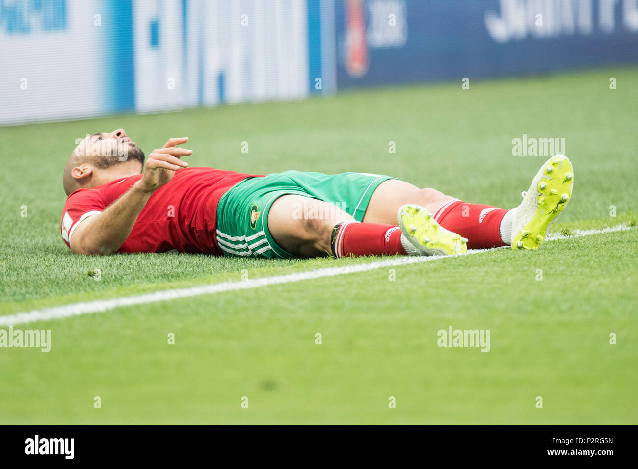 Noureddine AMRABAT (MAR) is dazed on the pitch, injury, injured, full figure, Morocco (MAR) - Iran (IRN) 0: 1, preliminary round, group B, game 4, on 06/15/2018 in St.Petersburg; Football World Cup 2018 in Russia from 14.06. - 15.07.2018. | usage worldwide Stock Photo