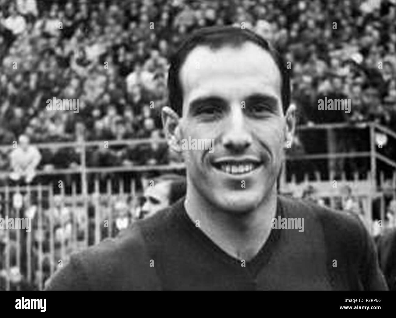 . The Italian association football player Ezio Pascutti of Bologna FC at San Siro Stadium in Milan during the 1963-64 Serie A season . 1963. Unknown for presss agency Alive 69 Pascutti 1963 San Siro Stock Photo