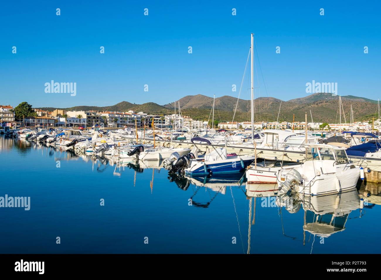 Spain, Catalonia, hiking from Llança to Port de la Selva on the GR 92 ...