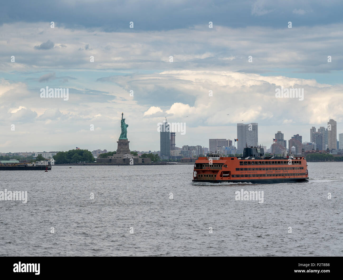 Staten Island Ferry by Statue of Liberty Stock Photo Alamy