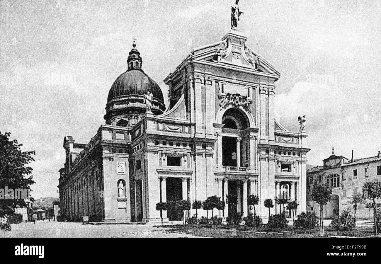 . Italiano: Basilica di Santa Maria degli Angeli (Assisi) . Mario Sensi 10 Basilica Santa Maria degli Angeli (anni '30) Stock Photo