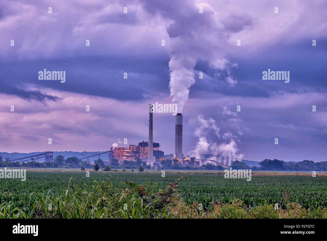 coal power plant pollution smog Stock Photo