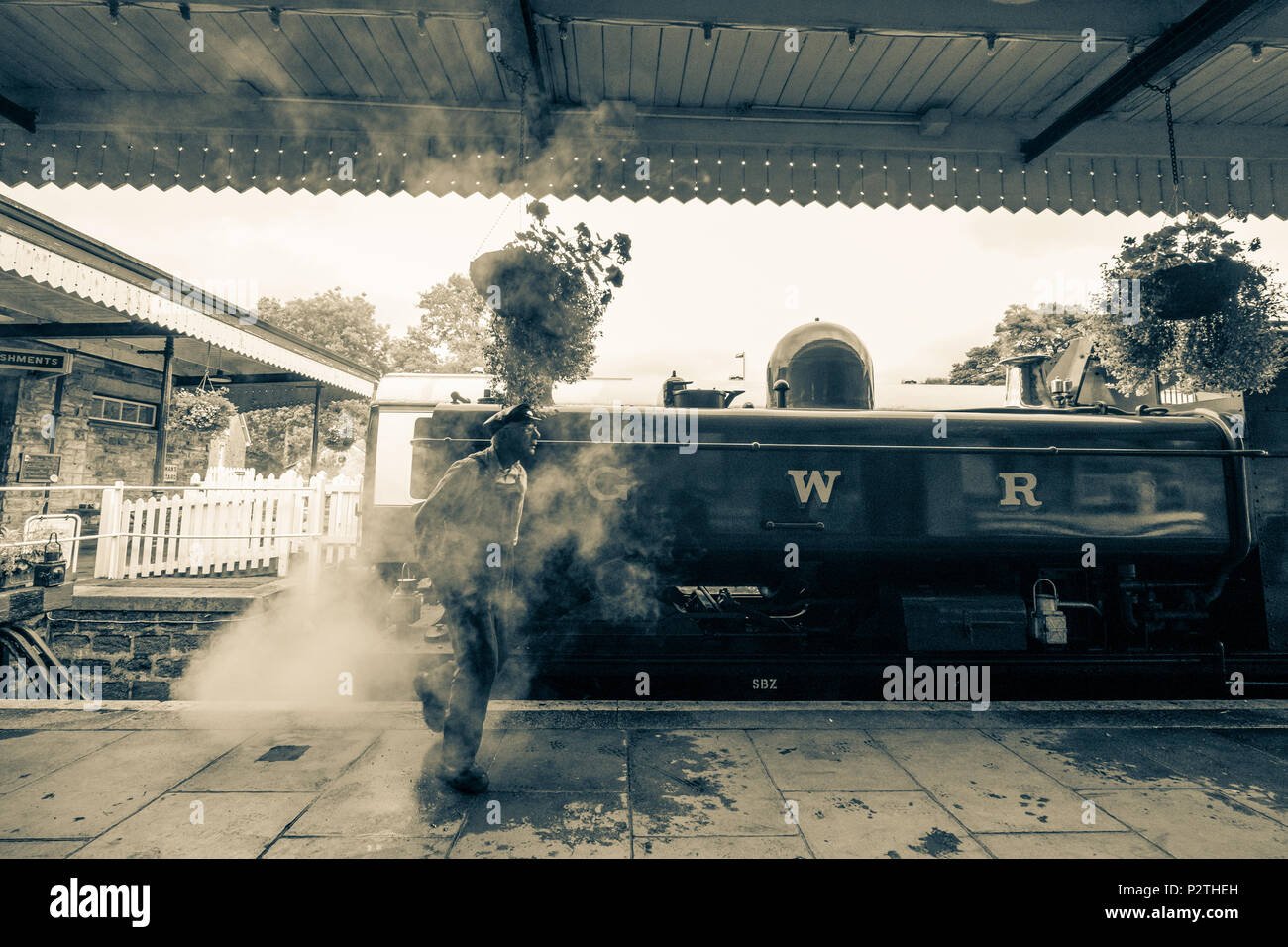 Bodmin steam engine carriages hi-res stock photography and images - Alamy
