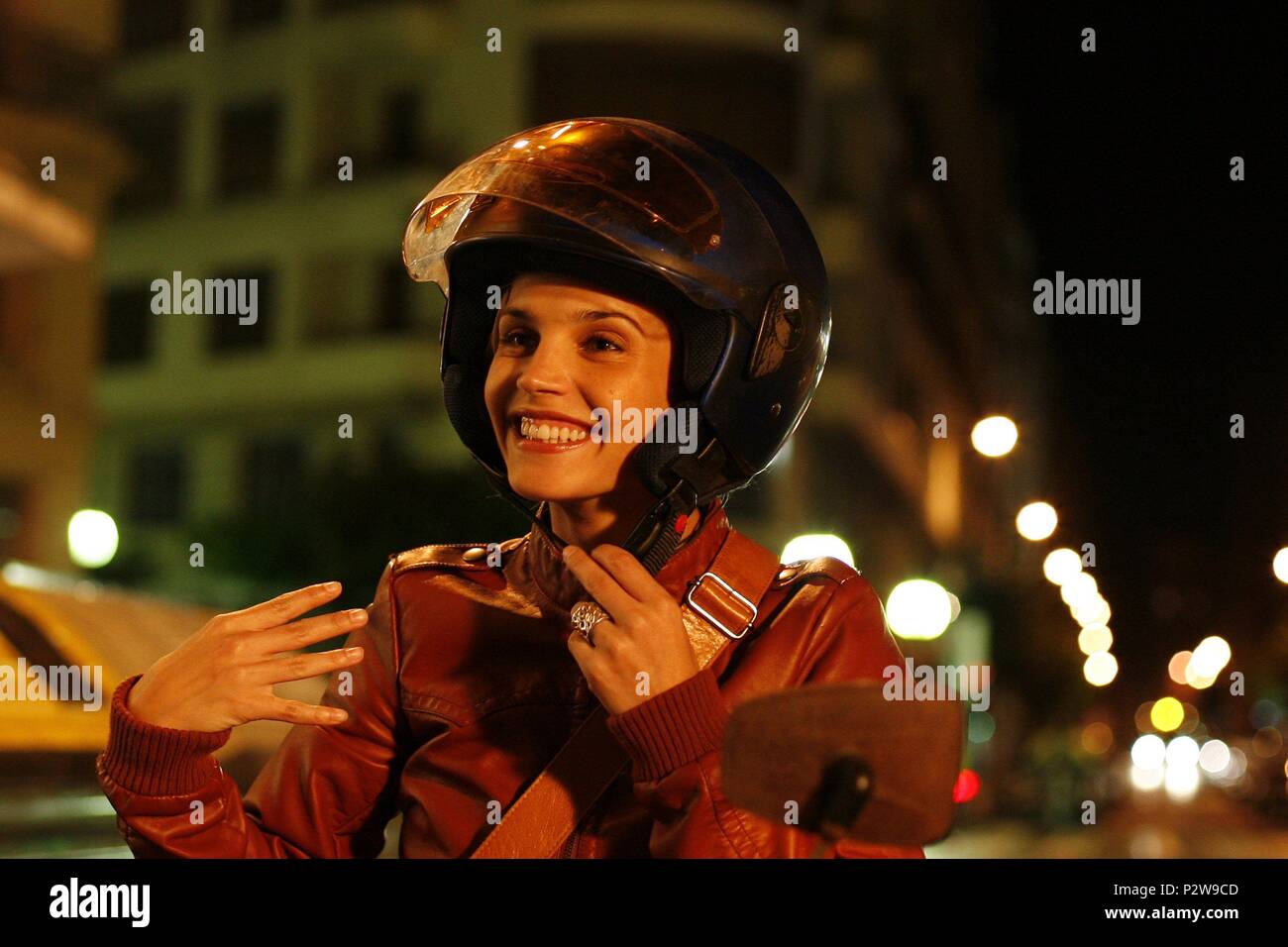 Original Film Title: PAGAFANTAS. English Title: FRIEND ZONE. Film Director:  BORJA COBEAGA. Year: 2009. Stars: SABRINA GARCIARENA. Credit: Vertice 360 /  Album Stock Photo - Alamy