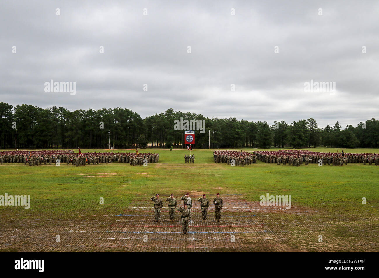 the-division-staff-presenst-the-command-to-maj-gen-richard-clarke