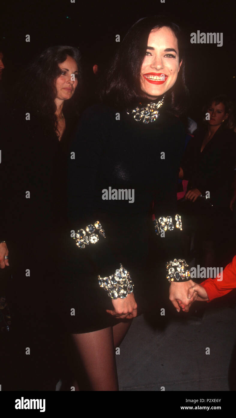 LOS ANGELES, CA - OCTOBER 17: Actress Kristin Minter attends the