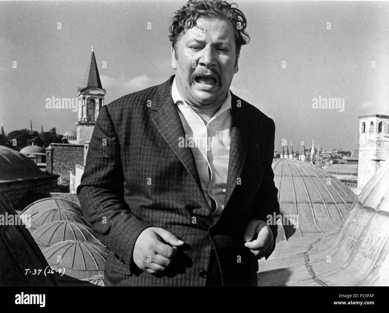 Original Film Title: TOPKAPI.  English Title: TOPKAPI.  Film Director: JULES DASSIN.  Year: 1964.  Stars: PETER USTINOV. Credit: UNITED ARTISTS / Album Stock Photo