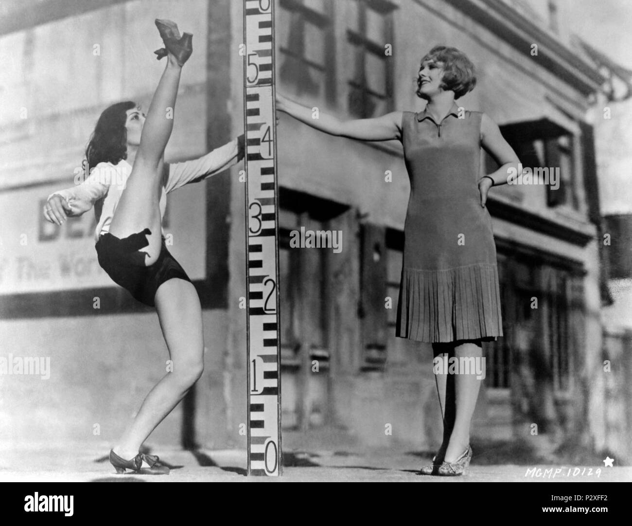 Measuring measuring leg Black and White Stock Photos & Images - Alamy