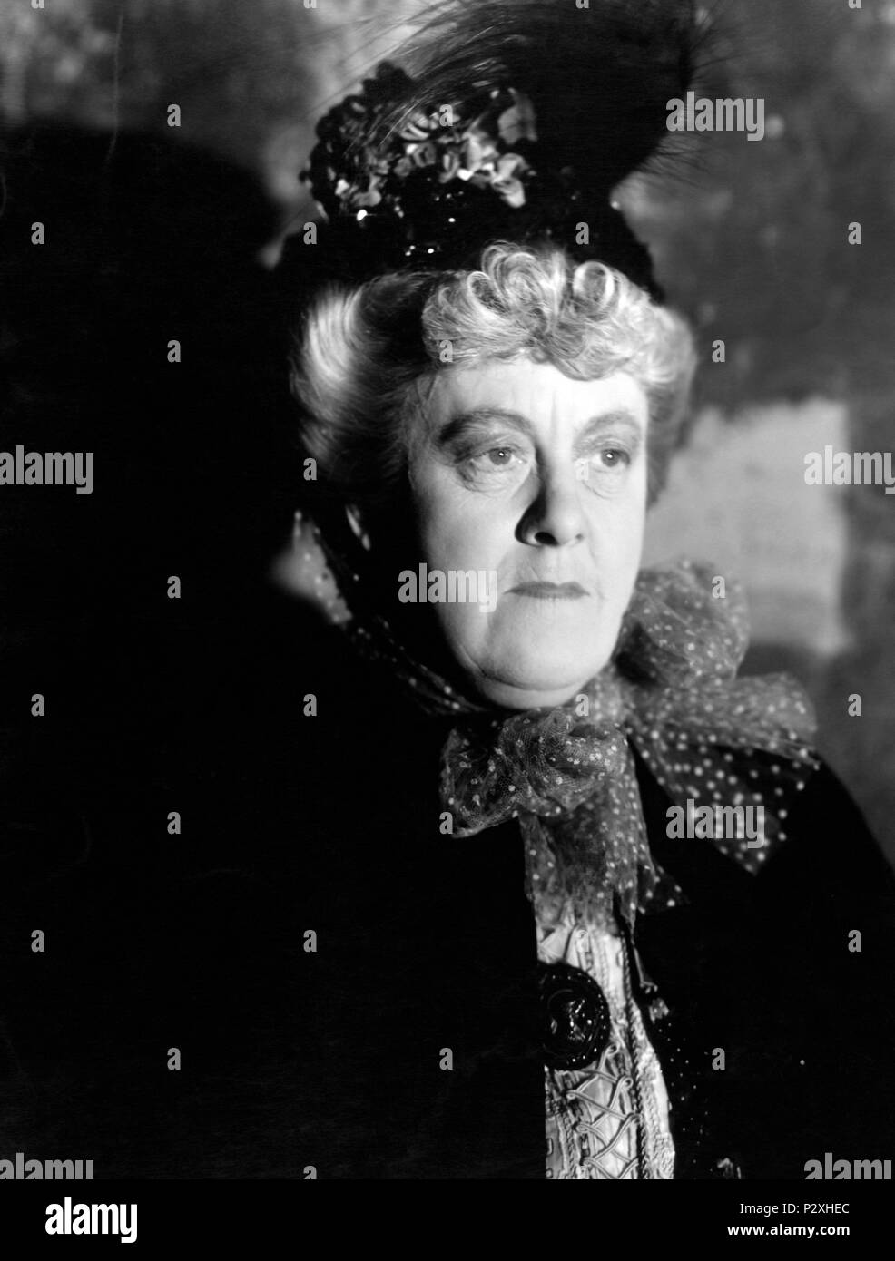 Original Film Title: MEET ME AT DAWN.  English Title: MEET ME AT DAWN.  Film Director: THORNTON FREELAND; PETER CRESWELL.  Year: 1947.  Stars: MARGARET RUTHERFORD. Credit: MARCEL HELLMAN PRODUCTIONS / Album Stock Photo