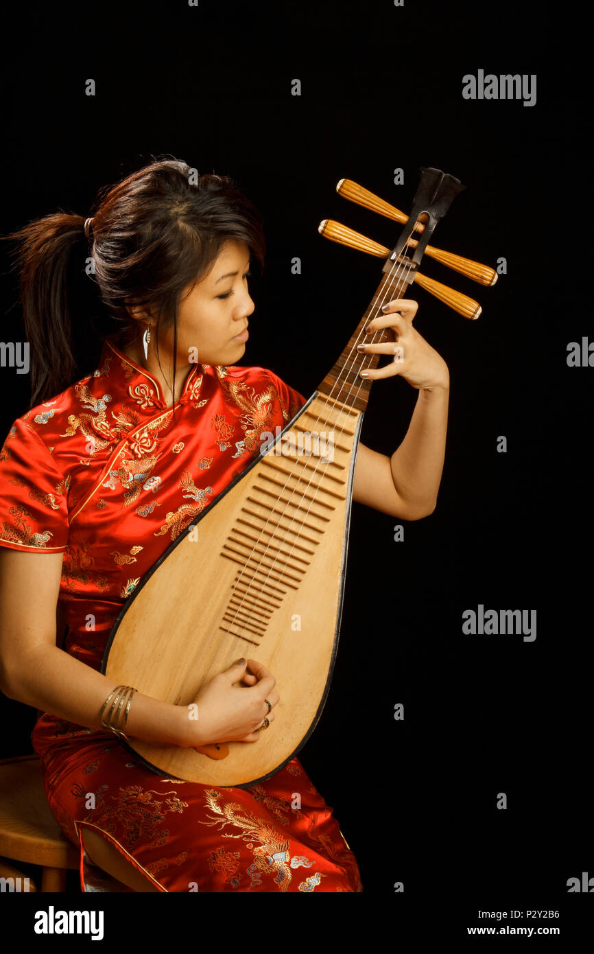Chinese Pipa Player In Playing Position Stock Photo Alamy