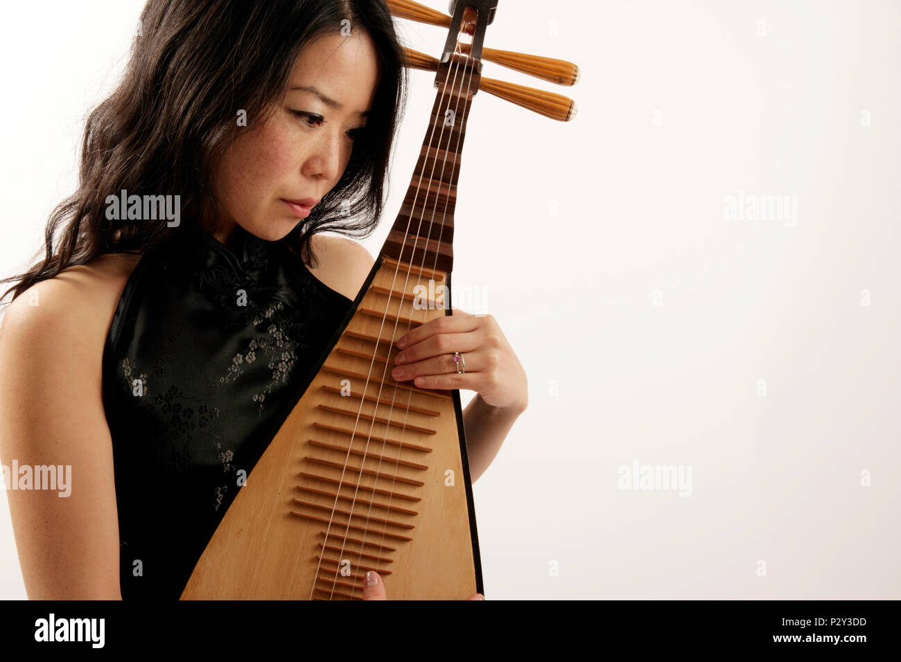 Pipa chinese lute hi-res stock photography and images - Alamy