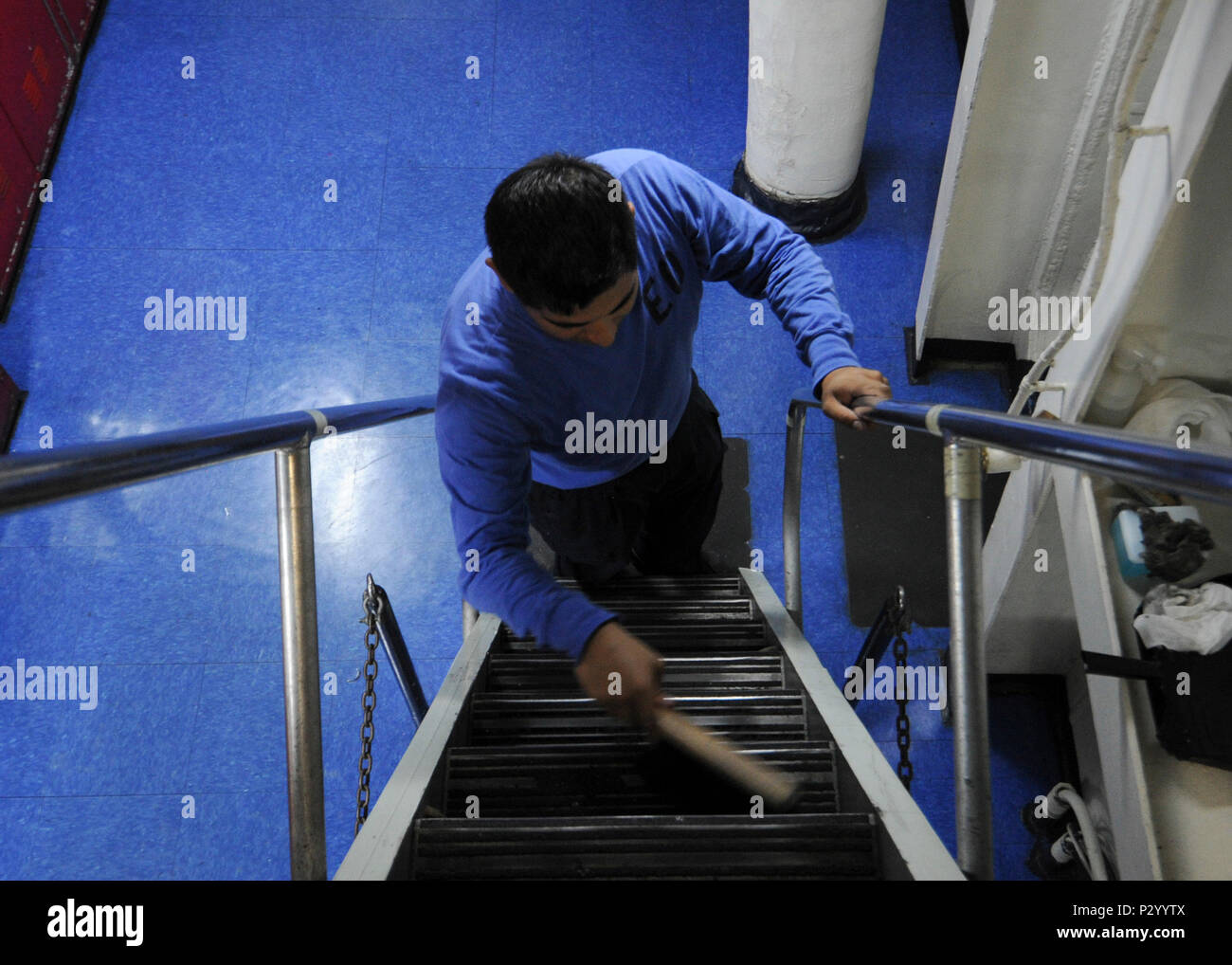 160812NKC543056 ATLANTIC OCEAN (Aug. 12, 2016) Aviation Boatswain