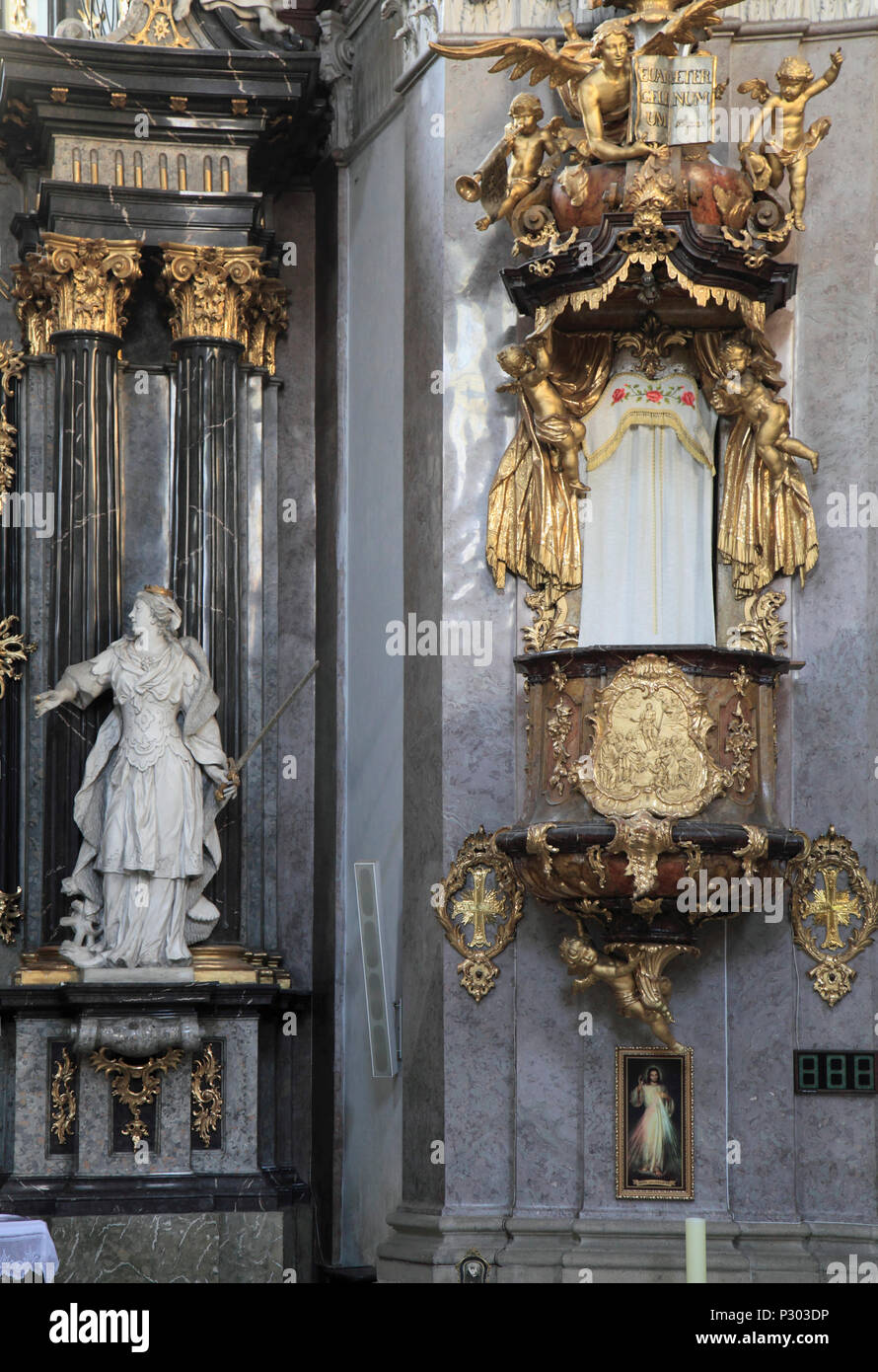 St john the baptist church interior hi-res stock photography and images ...