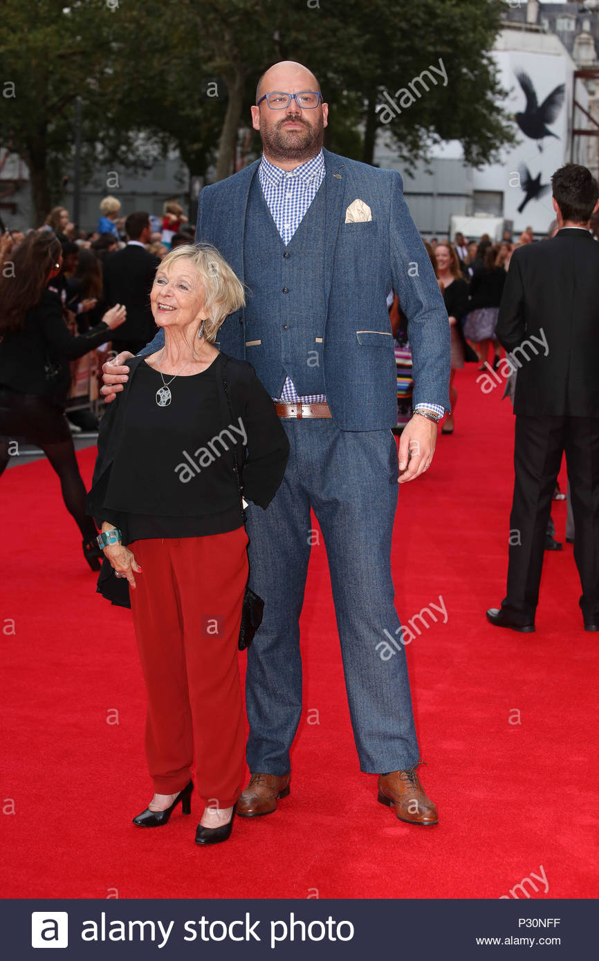 Sheila Reid photo pics Sheila Reid