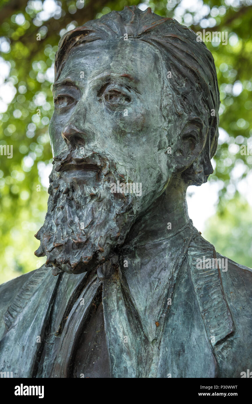 Statue of Dr. John Stith Pemberton, the inventor of the original Coca-Cola formula, at Heritage Park in Columbus, Georgia. (USA) Stock Photo