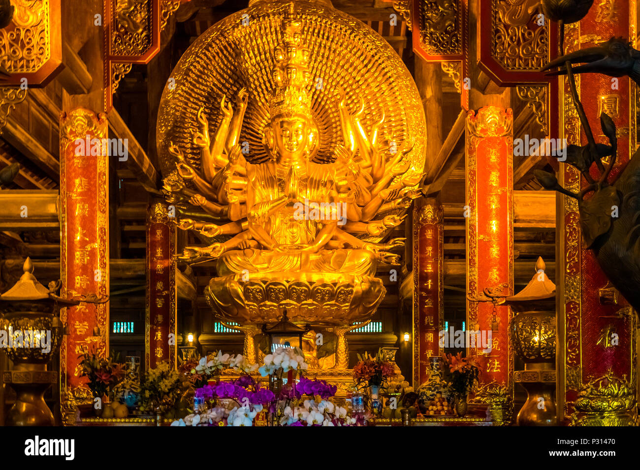 Buddha vietnam gold hi-res stock photography and images - Alamy