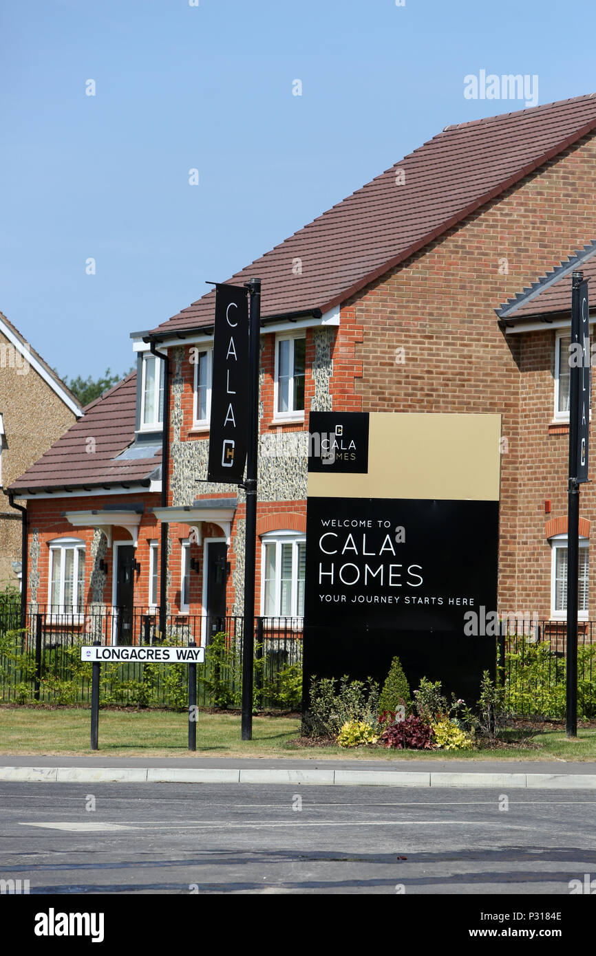 New build homes hires stock photography and images Alamy