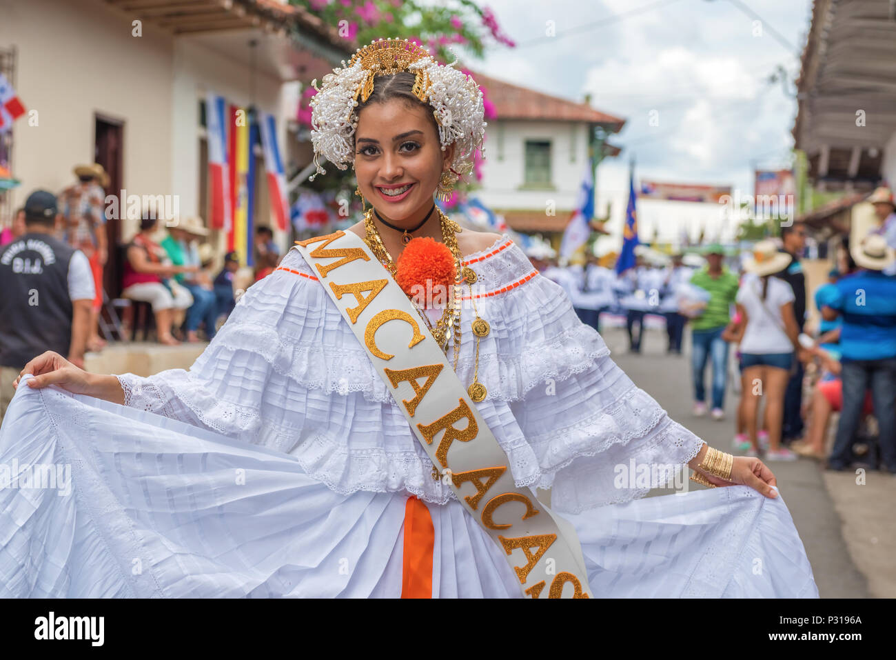 Los Santos, Panama - November 10, 2015: Girl in traditional dress in the parade in La Villa. Festival and parade in La Villa commemorates La Grita de  Stock Photo