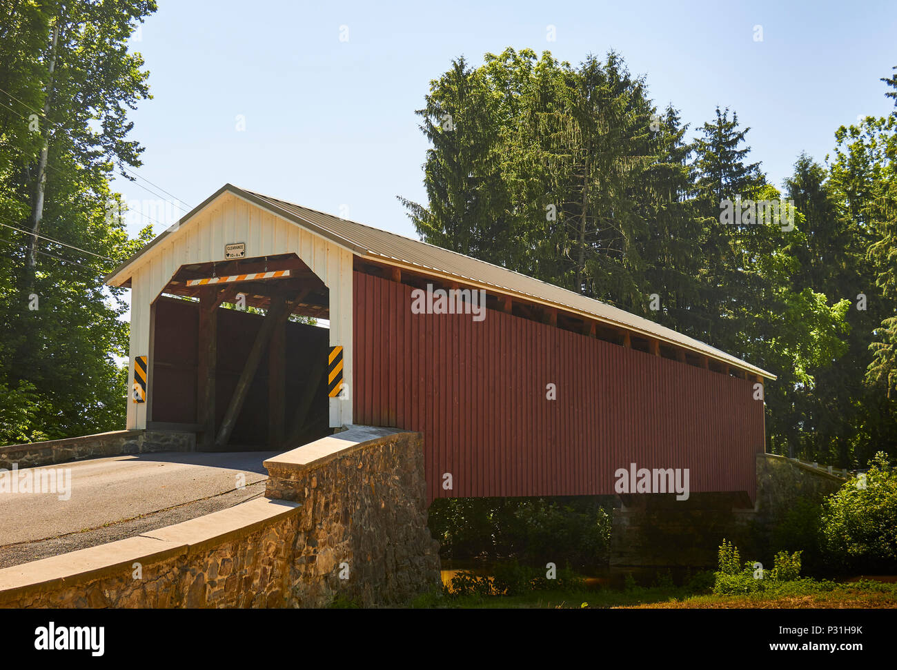 Forry's Mill Covered Bridge, Amish Country, Lancaster County, Pennsylvania, USA Stock Photo