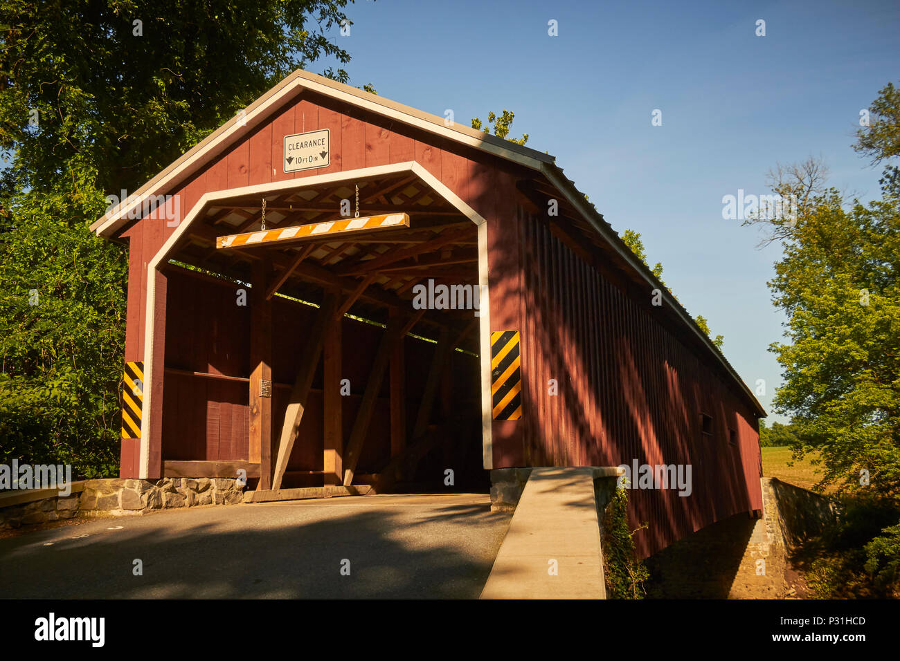 The Amish Covered Bridge, Amish Country, Lancaster County, Pennsylvania, USA Stock Photo