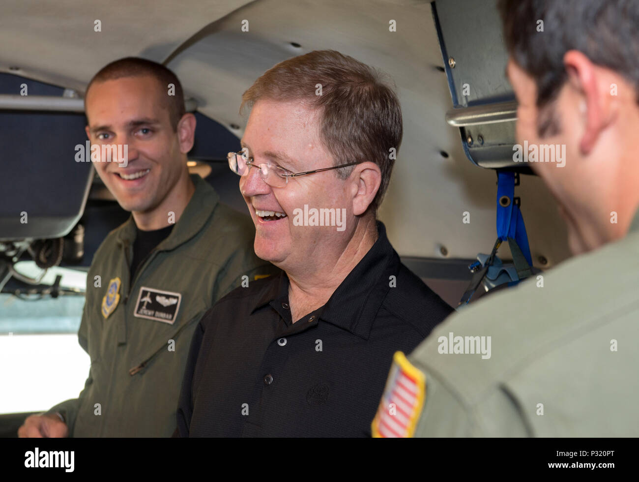 Two 6 12 present hi-res stock photography and images - Alamy