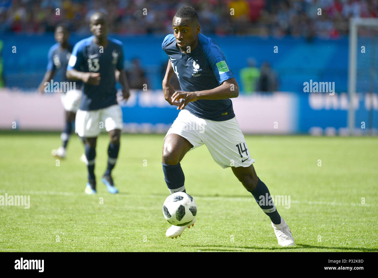 Kazan, Russia. 16th June, 2018. Blaise MATUIDI (FRA), Action, Single Action, Frame, Cut Out, Full Body, Whole Figure. France (FRA) -Australia (AUS) 2-1, Preliminary Round, Group C, Game 5, on 16.06.2018 in Kazan, Kazan Arena. Football World Cup 2018 in Russia from 14.06. - 15.07.2018. | usage worldwide Credit: dpa/Alamy Live News Stock Photo