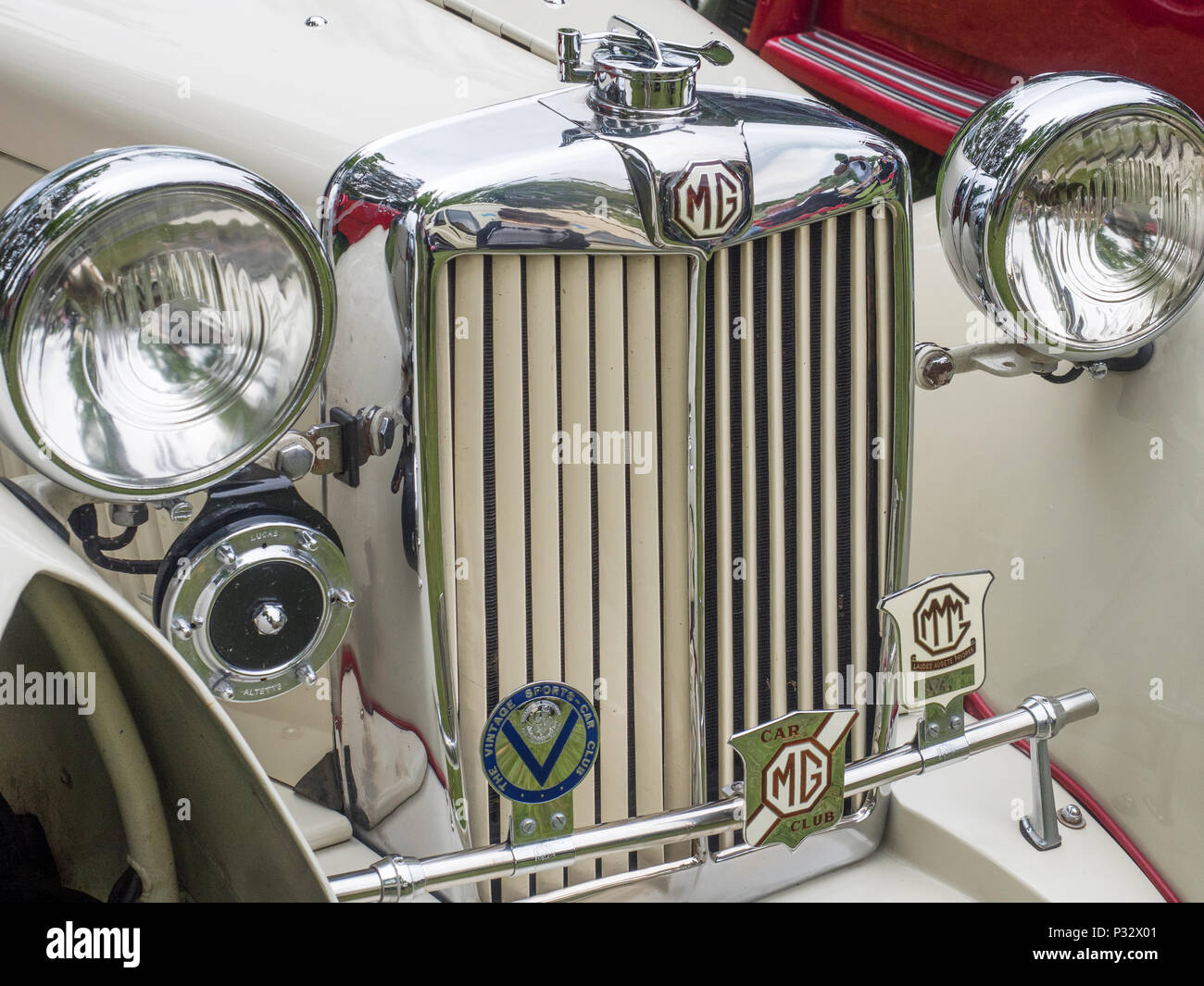 Voiture De Collection - MG PB MIDGET 1935, Spot-On 1/42