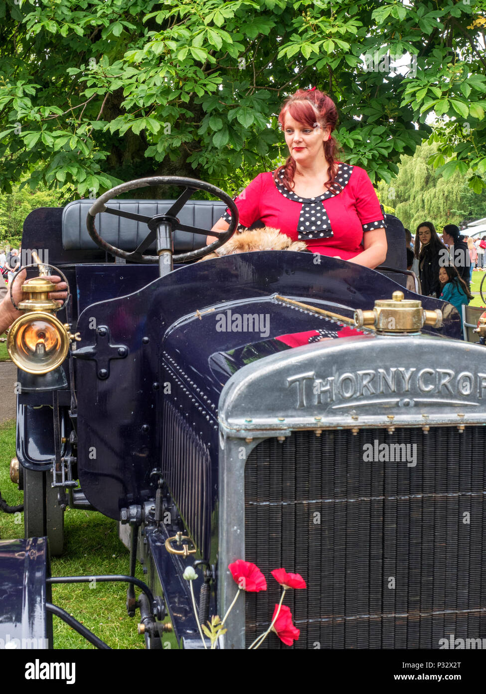 Harrogate, Yorkshire, UK. 17th Jun, 2018. UK Yorkshire Harrogate Woman