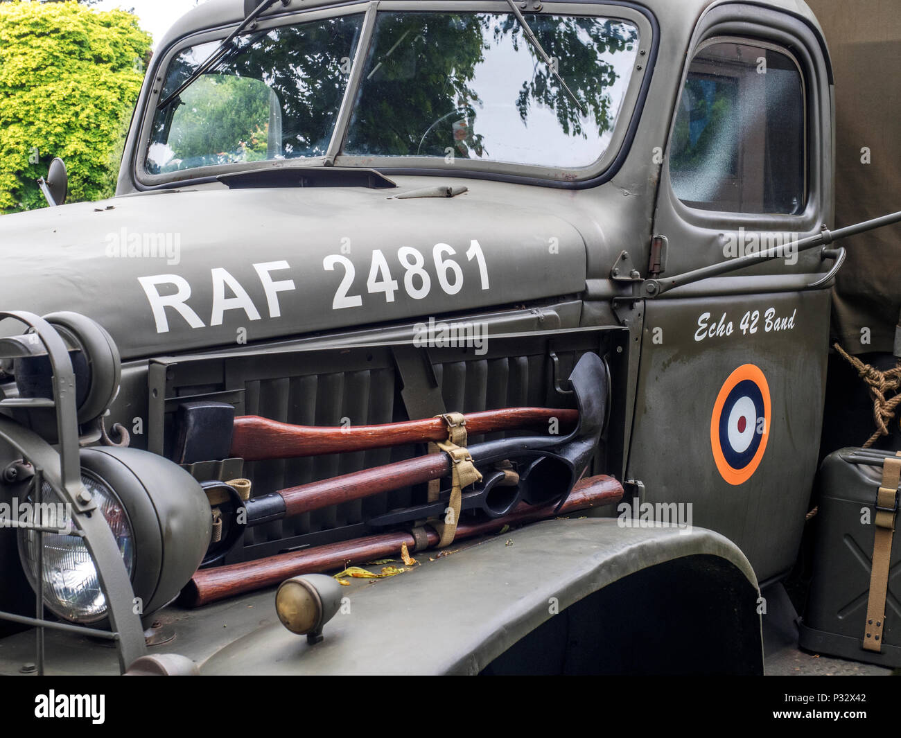 Harrogate, Yorkshire, UK. 17th Jun, 2018. UK Yorkshire Harrogate Valley Gardens RAF Echo 42 Band Truck at Harrogate 1940s Day 17 June 2018 Credit: Mark Sunderland/Alamy Live News Stock Photo