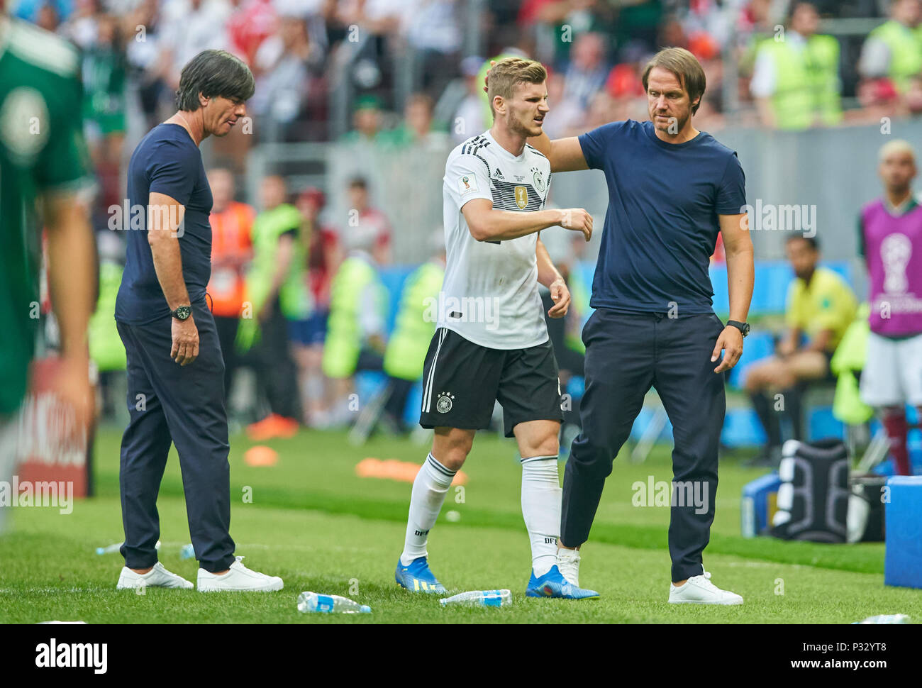 Moscow, Russia, 17 June 2018. Germany - Mexico, Soccer, Moscow, June 17, 2018 Timo WERNER, DFB 9 verletzt,  DFB headcoach Joachim Jogi LOEW, LÖW,Thomas SCHNEIDER, DFB Co-Trainer, Assistentcoach GERMANY - MEXICO FIFA WORLD CUP 2018 RUSSIA, Group F, Season 2018/2019,  June 17, 2018 L u z h n i k i Stadium in Moscow, Russia.  © Peter Schatz / Alamy Live News Stock Photo