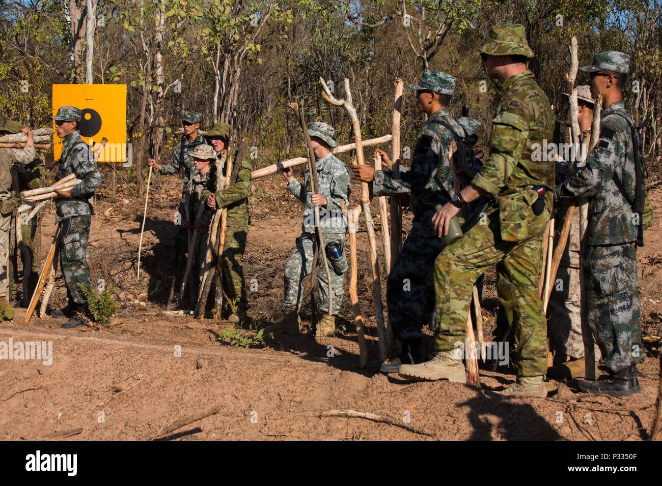 Australian army soldiers bravo hi-res stock photography and images - Alamy