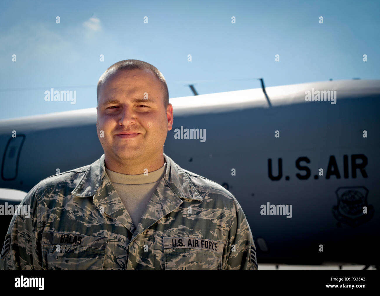 u s air force staff sgt jason balas an aircraft mechanic air force aircraft mechanic