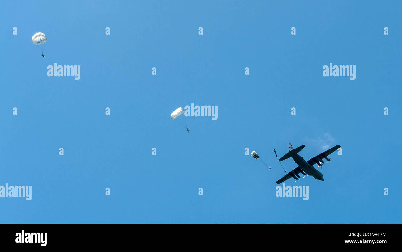 FORT CAMPBELL, KY. Soldiers from the 861st Quartermaster Company are