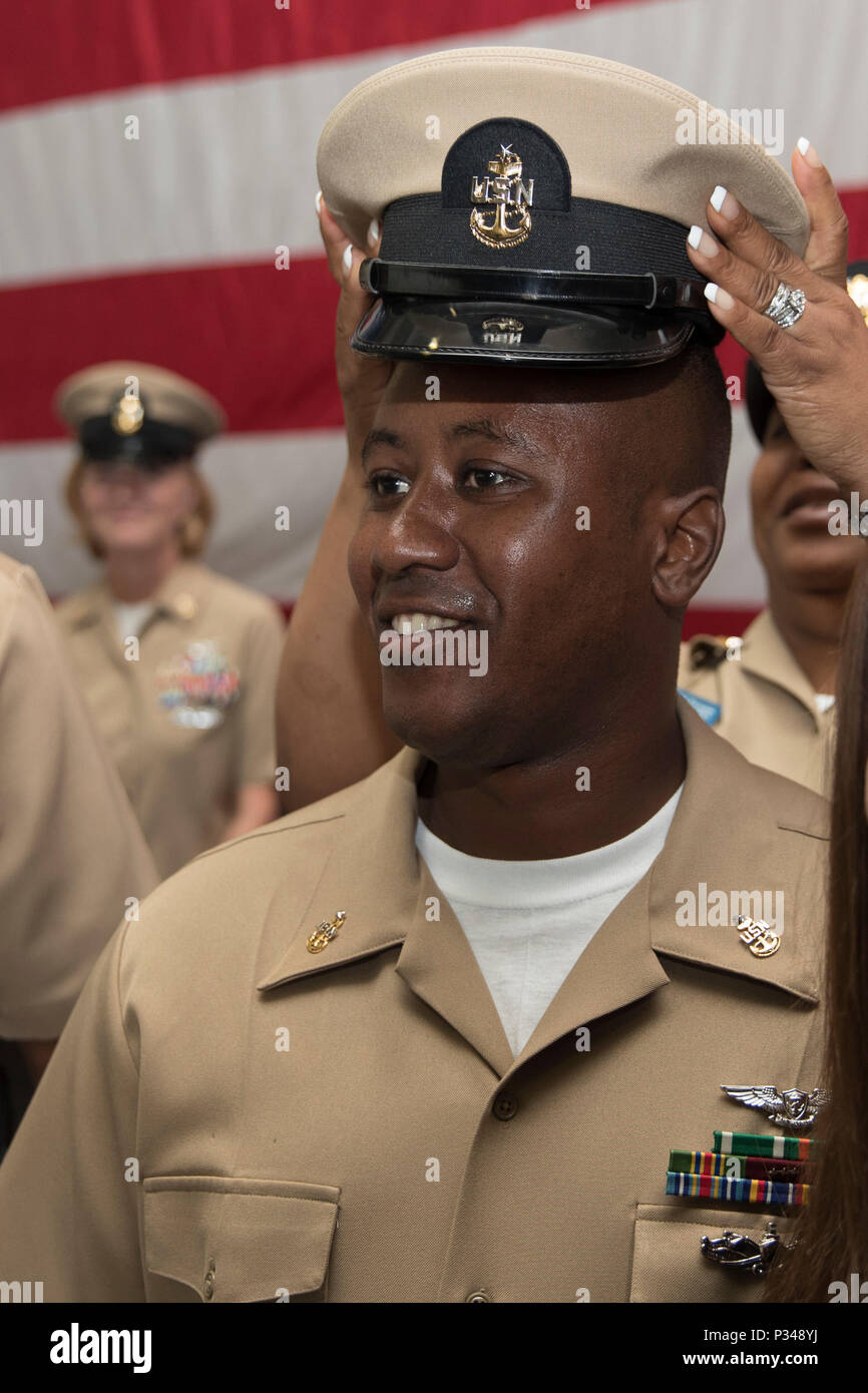 NORFOLK, Va. (June 12, 2018) Senior Chief Aviation Electronics