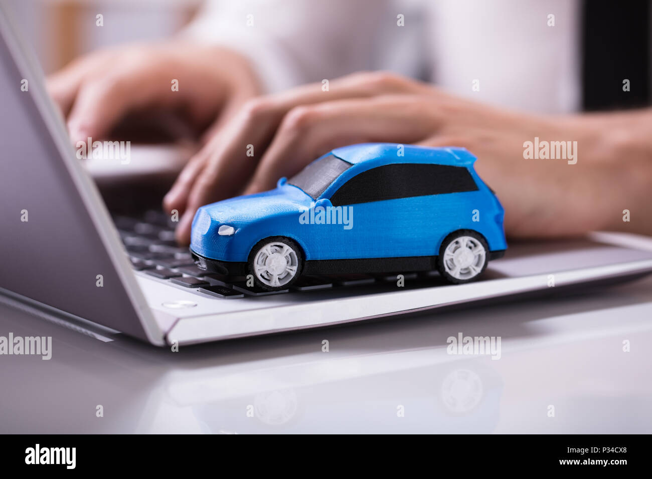 Blue cars hi-res stock photography and images - Alamy
