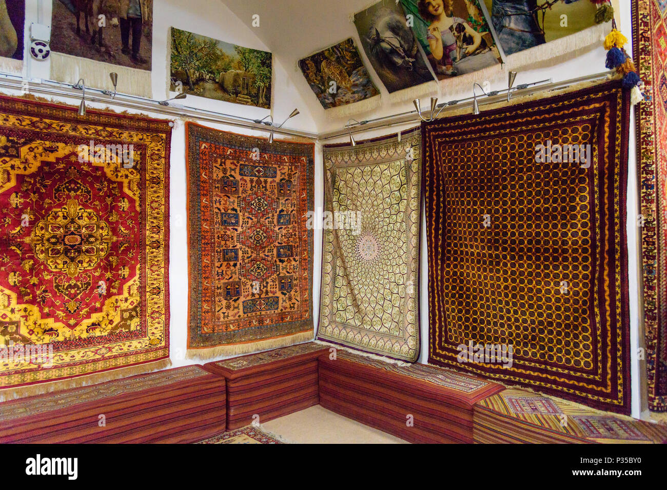 Persian rug wall hires stock photography and images Alamy