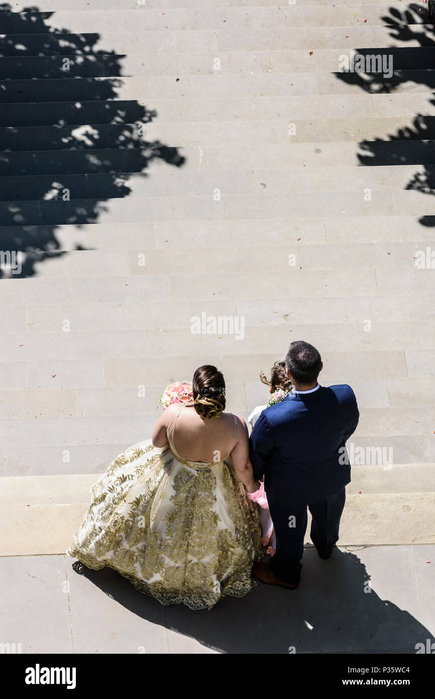 Nitra Neutra Wedding Photography Couple Posing Shadow In