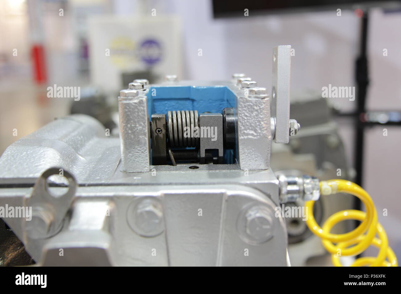 Piston engine cross section hi-res stock photography and images - Alamy