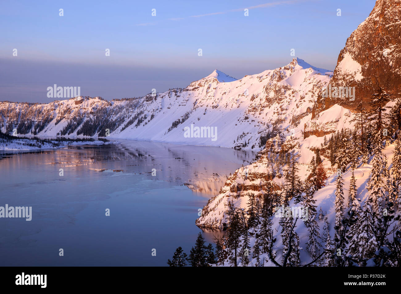 Crater lake snow hi-res stock photography and images - Page 4 - Alamy, image size:1300x956