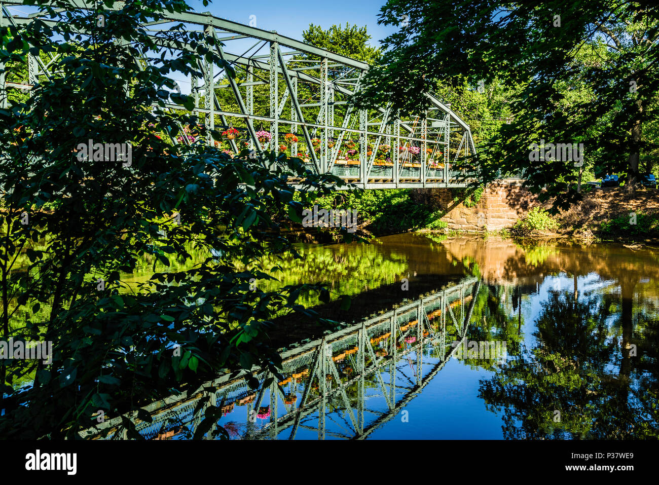 The Old Drake Hill Flower Bridge Simsbury, Connecticut, USA Stock Photo