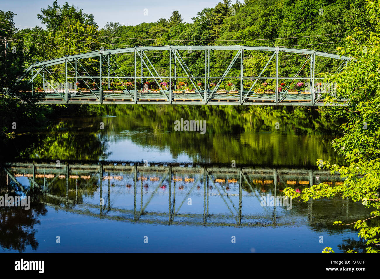 The Old Drake Hill Flower Bridge Simsbury, Connecticut, USA Stock Photo