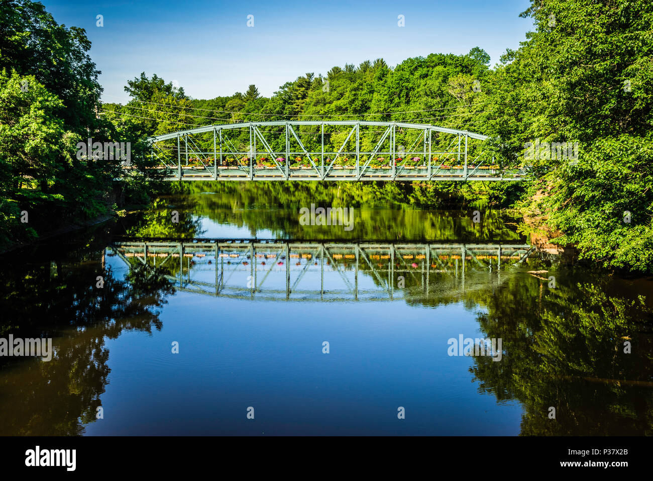 The Old Drake Hill Flower Bridge Simsbury, Connecticut, USA Stock Photo