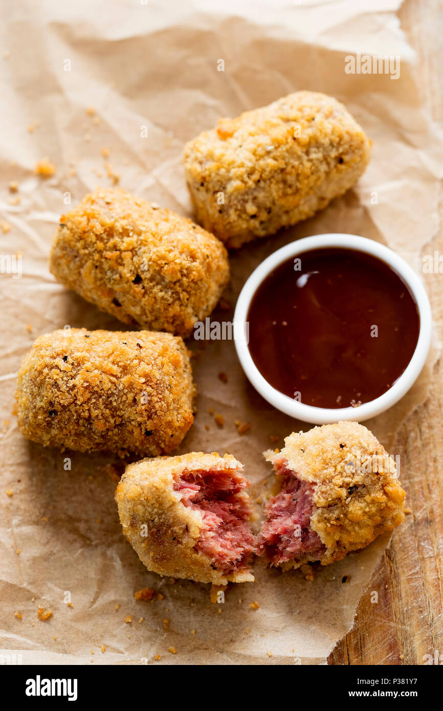Beef brisket hash with stout brown sauce Stock Photo Alamy