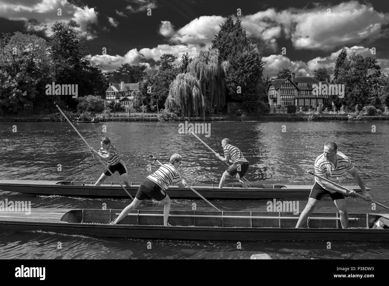 Maidenhead, United Kingdom.  two mixed doubles, competing at the  'Thames Punting Club Regatta', Bray Reach. 13:20:21 Sunday  06/08/2017  © Peter SPURRIER, Stock Photo