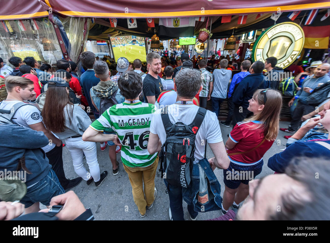 Watching world cup soccer football futbol hi-res stock photography and ...